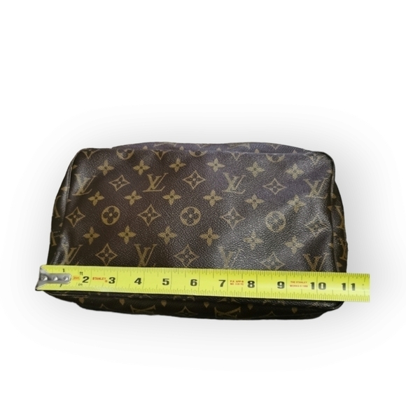 Louis Vuitton GM size make up bag - Picture 2 of 13